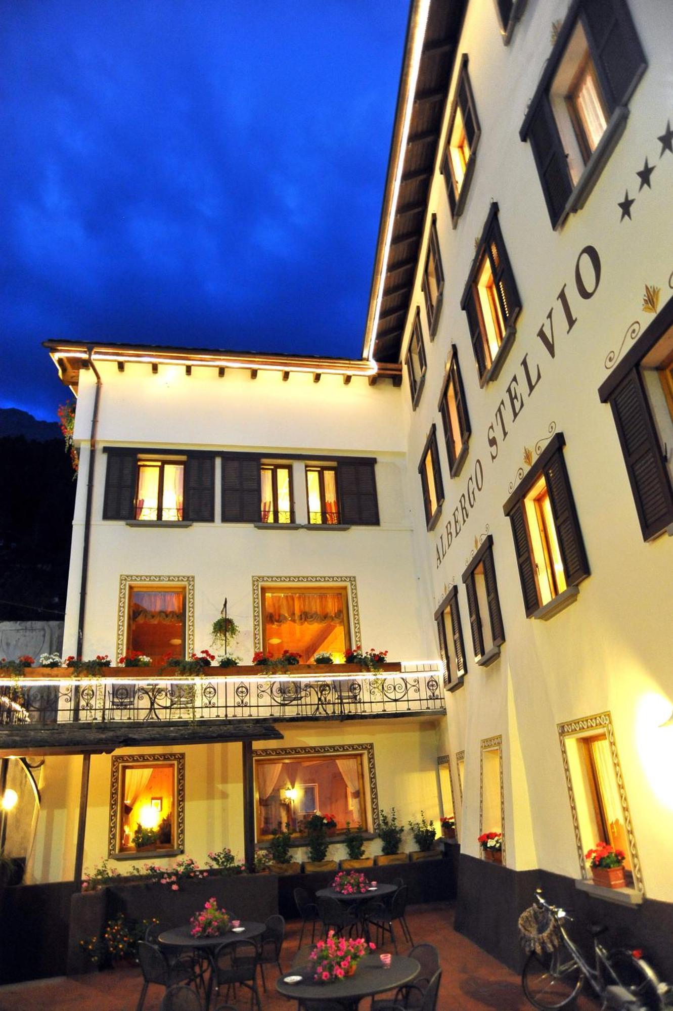 Albergo Stelvio Bormio Buitenkant foto