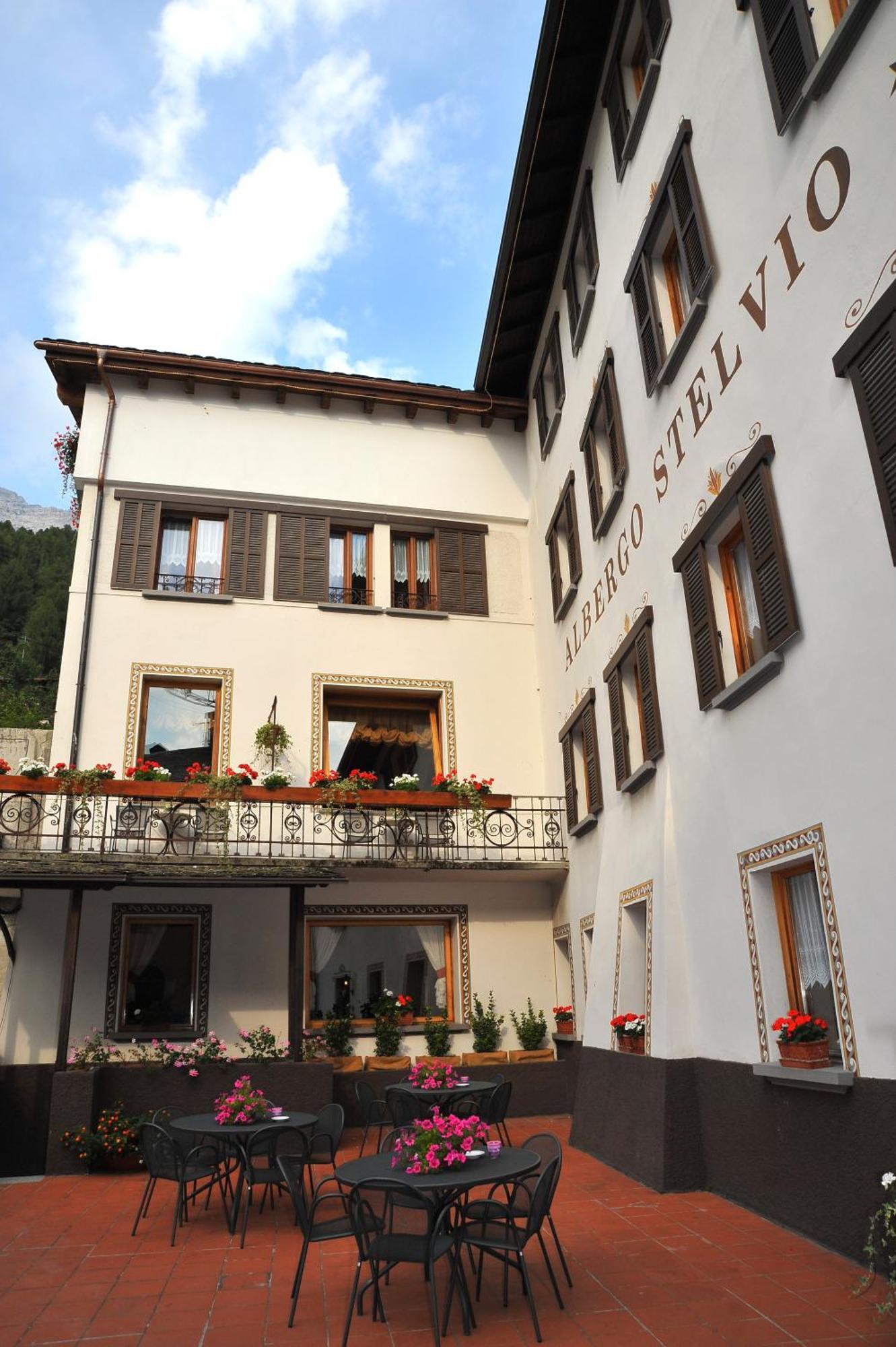 Albergo Stelvio Bormio Buitenkant foto