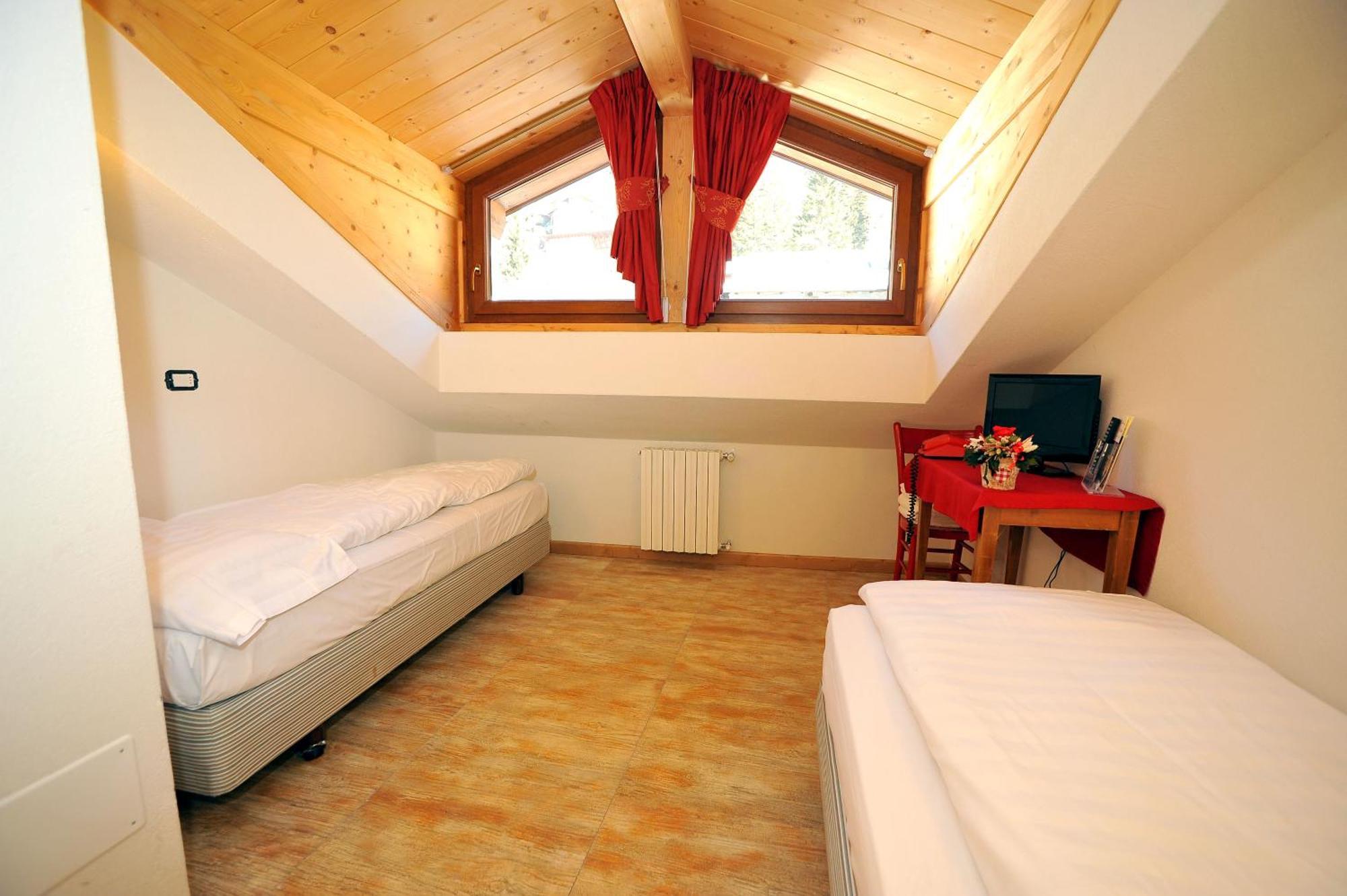 Albergo Stelvio Bormio Kamer foto
